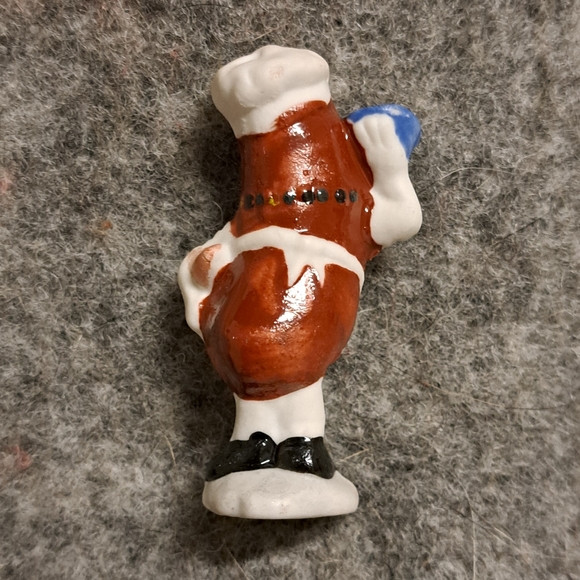 Pair Of Haydels King Cake Figurines - Picture 8 of 11